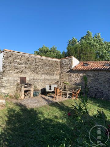 Ravissante maison avec jardin clos