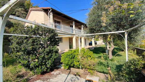 Maison individuelle à vendre à Viviers en Ardèche (07220), ref :
