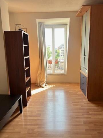 Studio Dernier étage Paris 14 ème