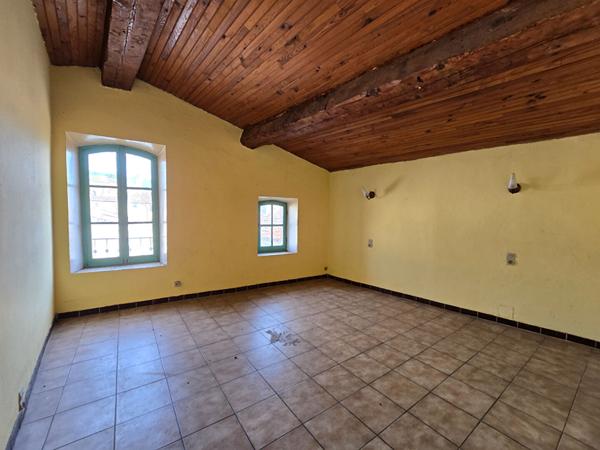 Maison de village a rénover