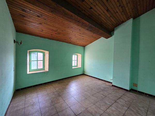 Maison de village a rénover