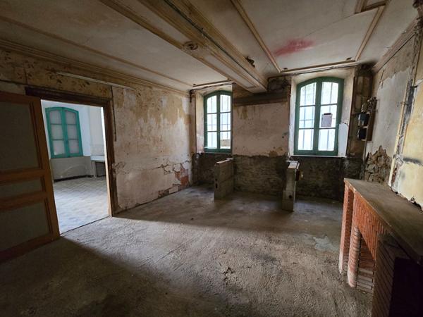 Maison de village a rénover