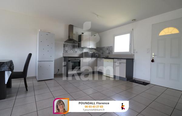 Charmante Villa Familiale à Saint Uze avec garage et jardin