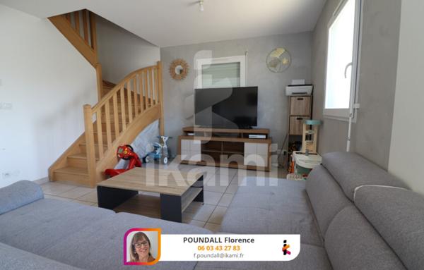 Charmante Villa Familiale à Saint Uze avec garage et jardin