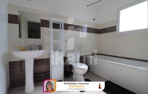 Charmante Villa Familiale à Saint Uze avec garage et jardin