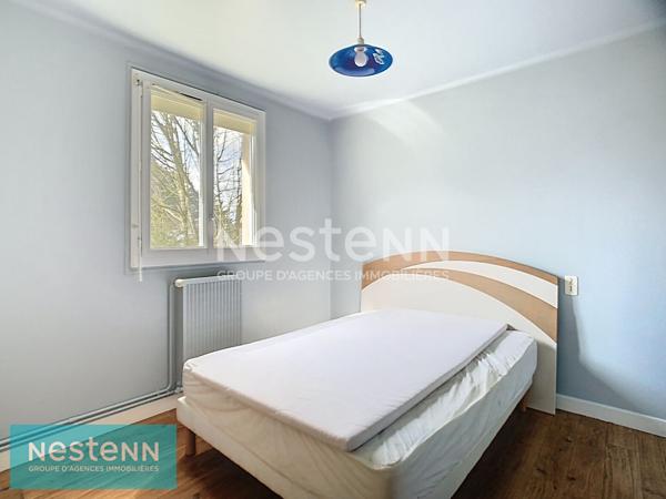 Ensemble immobilier de 2 maisons en pierres à SAINT CONNAN sur environ 1400 m² de jardin