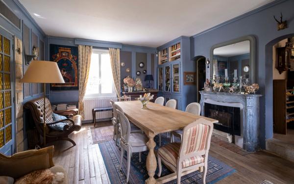 Maison à vendre    9 pièces •  Tourny