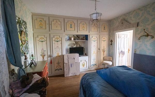 Maison à vendre    9 pièces •  Tourny