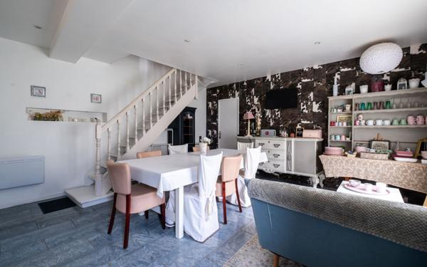 Maison à vendre    9 pièces •  Tourny