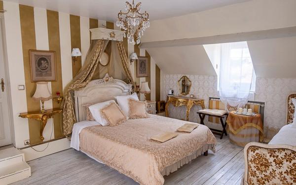 Maison à vendre    9 pièces •  Tourny