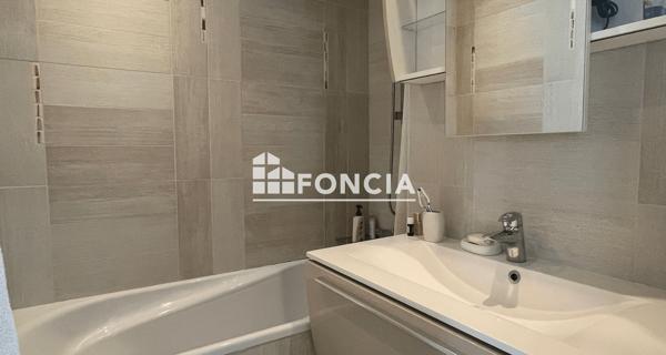 Location Appartement meublé 2 pièces 49.07 m² - Paris 75011