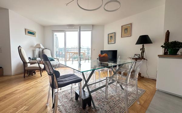 Appartement à vendre    3 pièces • 63,23 m2 Saint-Maur-des-Fossés