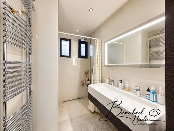 Maison à vendre 9 pièces FEYZIN (69)