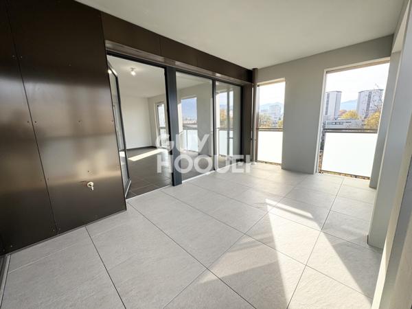 Appartement à louer de 2 pièces de 55.26 m² RÉF 402