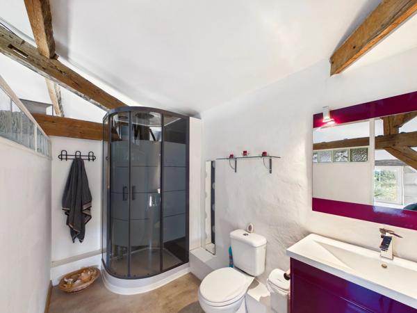 Élégante Maison de Maître avec Piscine Chauffée et Parc Arboré