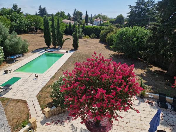 Élégante Maison de Maître avec Piscine Chauffée et Parc Arboré