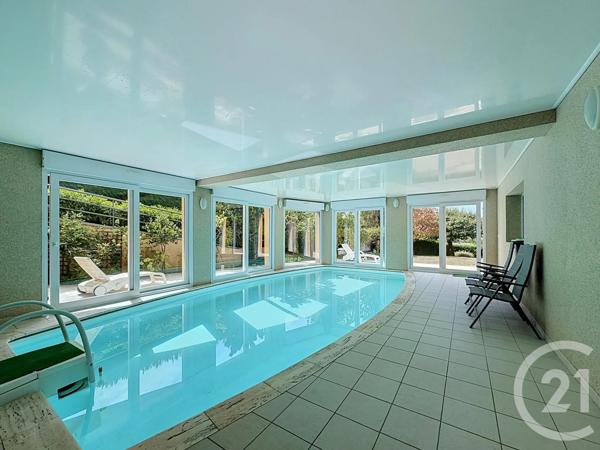 Maison à vendre  10 pièces - 330 m 2   CHARTRES  - 28