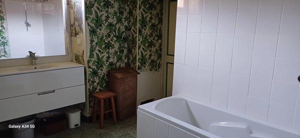 Maison de village à rénover 82 m2 habitable