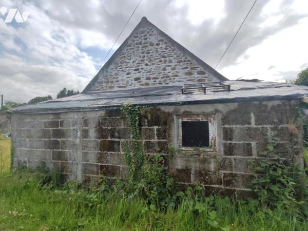 2360 - PLOUIGNEAU - MAISON EN PIERRES 