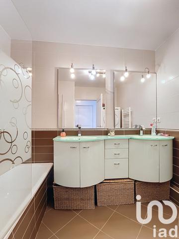 Appartement 5 pièces de 110 m² à Décines-Charpieu (69150)