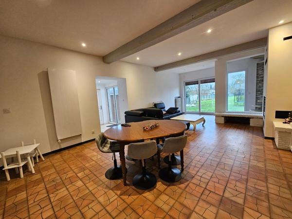 Maison à René, 72260 - 6 pièces 185m²