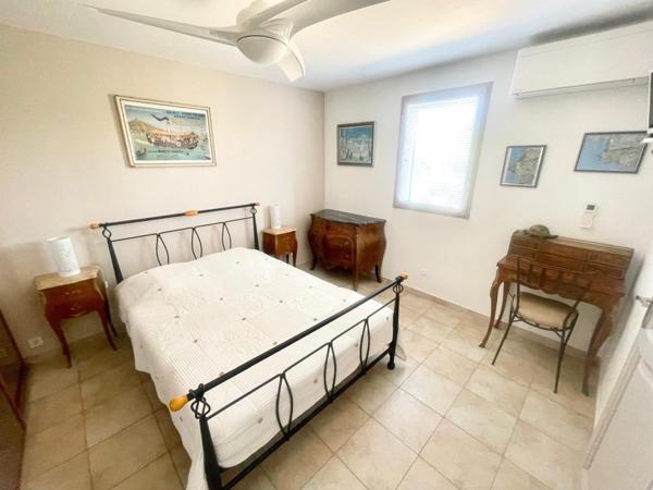 Maison à Saint-Cyr-sur-Mer, 83270 - 6 pièces 124m²