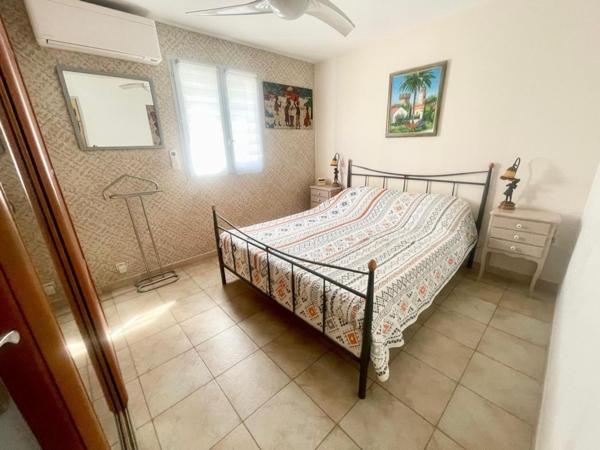 Maison à Saint-Cyr-sur-Mer, 83270 - 6 pièces 124m²