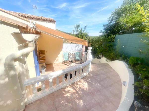 Maison à Saint-Cyr-sur-Mer, 83270 - 6 pièces 124m²