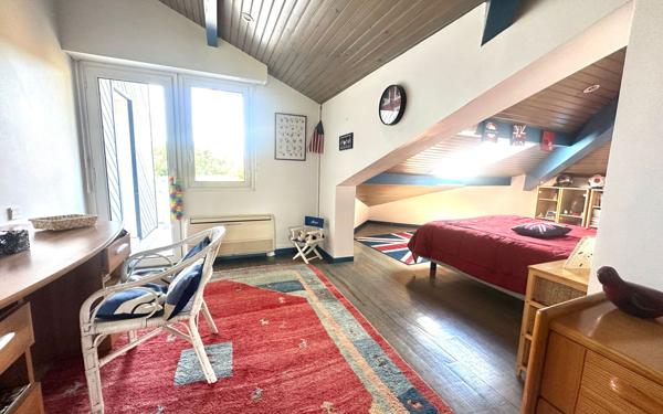 Maison à vendre    7 pièces •  Saint-Vincent-de-Tyrosse