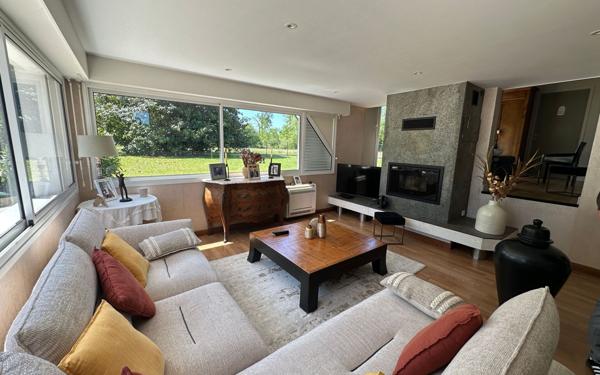 Maison à vendre    7 pièces •  Saint-Vincent-de-Tyrosse