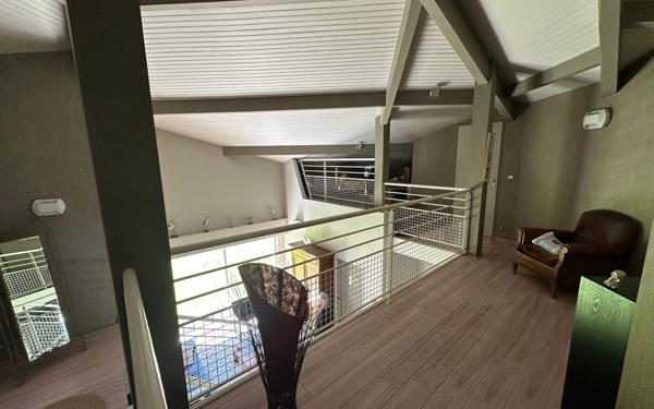 Maison à vendre    7 pièces •  Saint-Vincent-de-Tyrosse