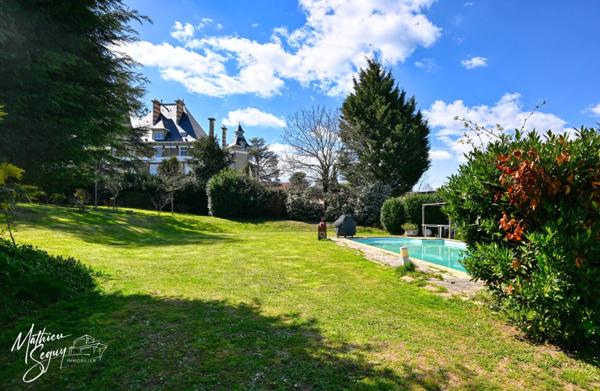 Propriete à vendre 13 pièces proche de SAINT SYMPHORIEN SUR COISE (69) de 525m² sur un parc classé de 5800 m²