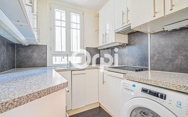 Appartement à vendre    2 pièces • 42 m2 Paris 11