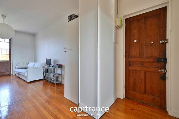 TASSIN LA DEMI-LUNE - APPARTEMENT T2 DE 45 M² avec cave