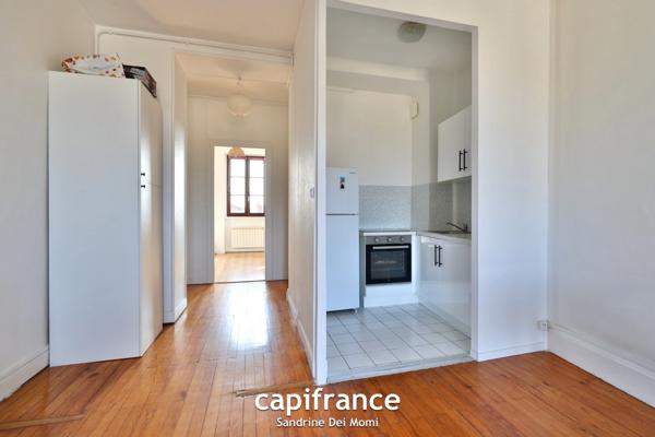 TASSIN LA DEMI-LUNE - APPARTEMENT T2 DE 45 M² avec cave