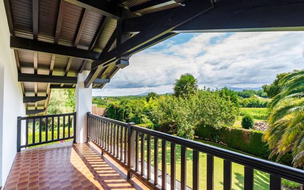 Maison à vendre    5 pièces •  Arbonne