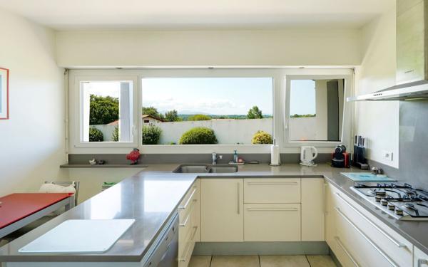 Maison à vendre    5 pièces •  Arbonne