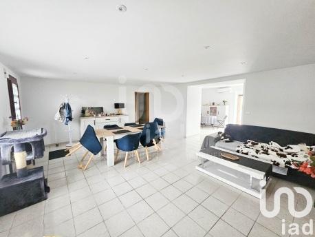 Maison à vendre 6 pièces 130 m² Saint-Jouan-de-l'Isle