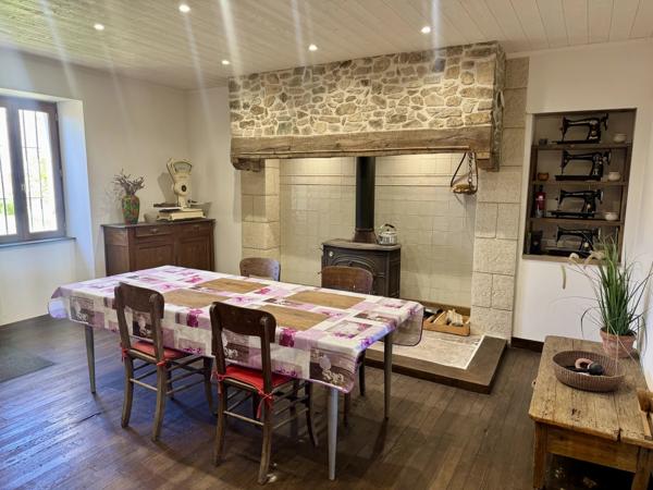 Maison en pierre avec grange et terrain – Sans voisins, proche Villefranche-de-Rouergue