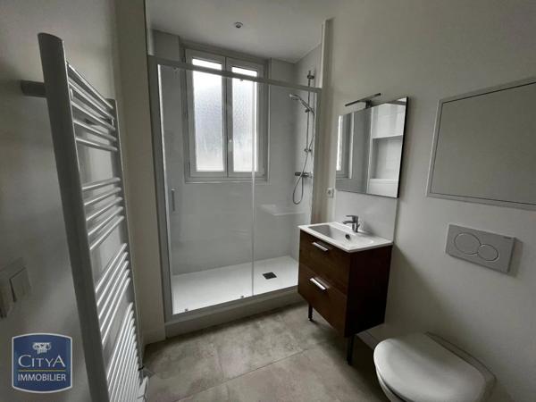 Appartement à louer 1 pièce 32.28m²