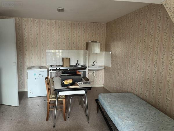 Immeuble à vendre à Guingamp dans les Côtes-d'Armor (22200), ref : 22064-1304