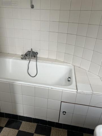 Immeuble à vendre à Guingamp dans les Côtes-d'Armor (22200), ref : 22064-1304