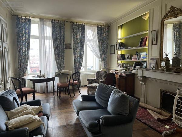 Immeuble à vendre à Guingamp dans les Côtes-d'Armor (22200), ref : 22064-1304