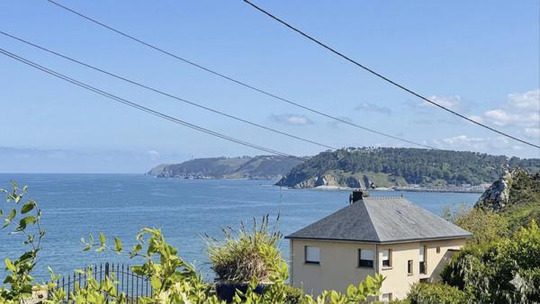 Un havre de paix face à l'océan – Plain-pied récent avec vue sur la Baie de Douarnenez