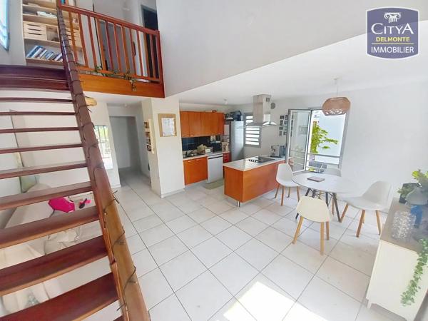 Appartement à vendre 4 pièces 76m² Saint-Pierre (97410)
