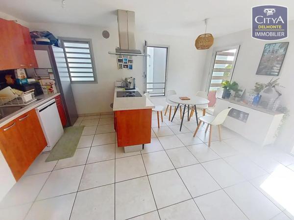 Appartement à vendre 4 pièces 76m² Saint-Pierre (97410)
