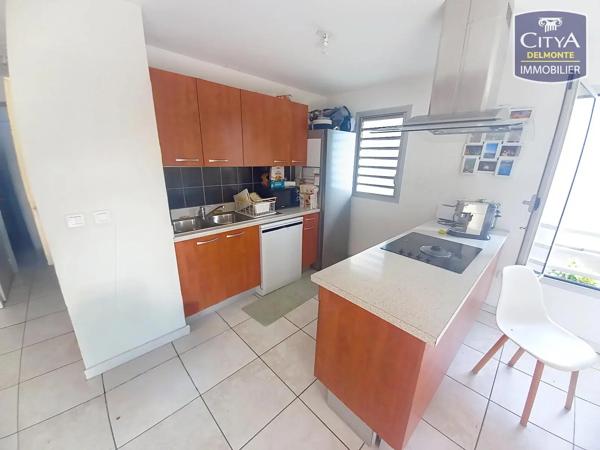 Appartement à vendre 4 pièces 76m² Saint-Pierre (97410)