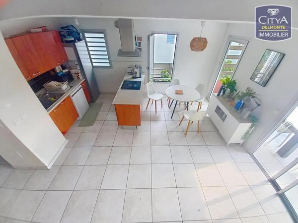 Appartement à vendre 4 pièces 76m² Saint-Pierre (97410)