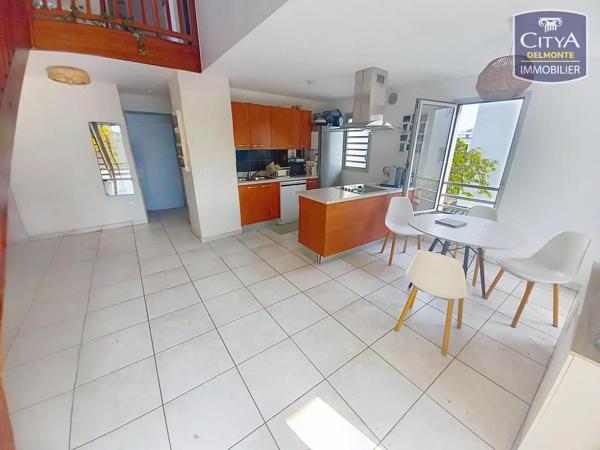 Appartement à vendre 4 pièces 76m² Saint-Pierre (97410)