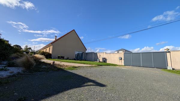 Noyen-sur-Sarthe (72430) PAVILLON 2012 - RÉNOVÉ AVEC 3/4 CHAMBRES